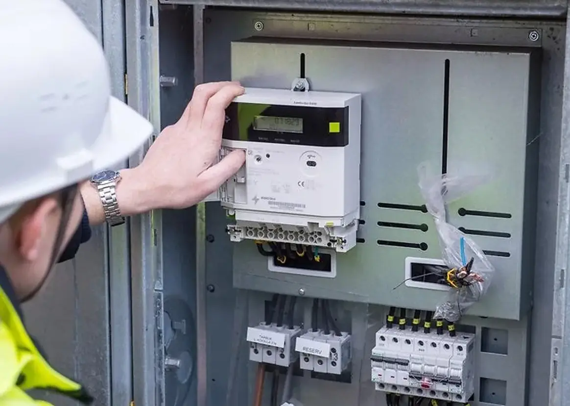 Servicio de electricidad en vivienda familiar