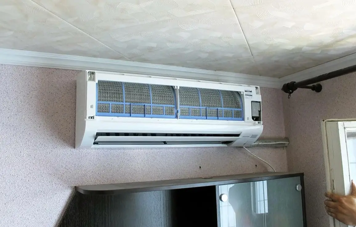 Werkzeuge für die Klimaanlageninstallation in Barcelona