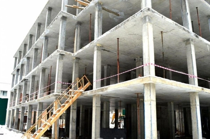Barcelona Ferienhaus Stahlbetonplatten