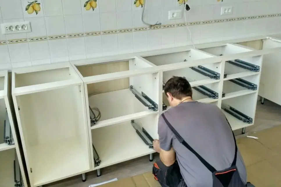 Интерьер с мебелью в испанском стиле