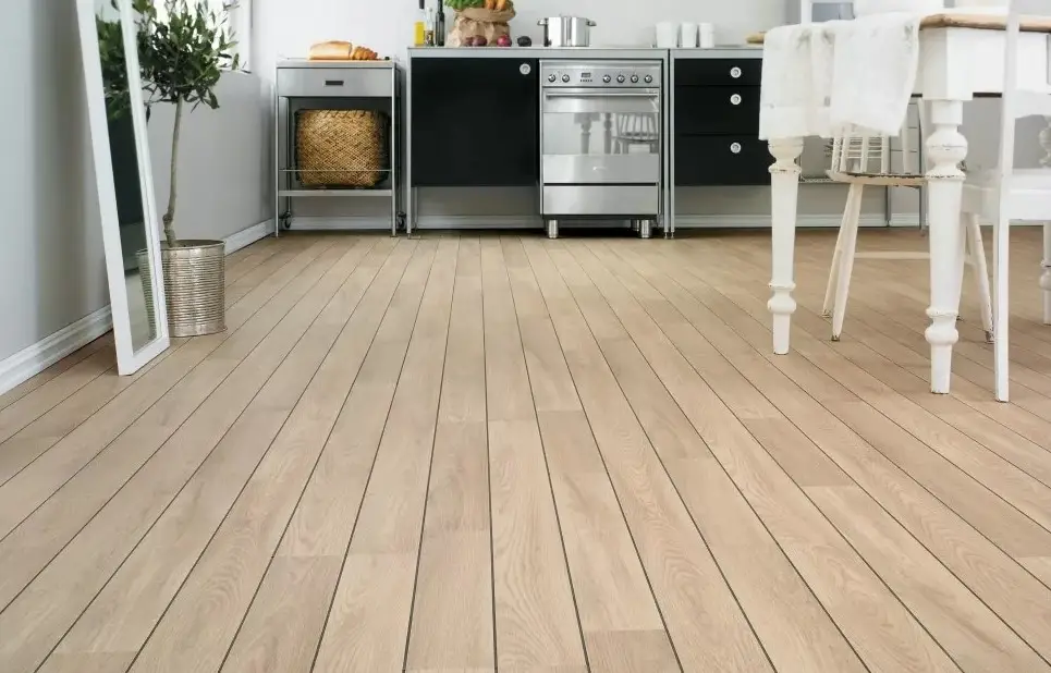 Suelo laminado resistente al agua